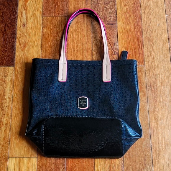 Black with pink guess purse - Picture 1 of 5